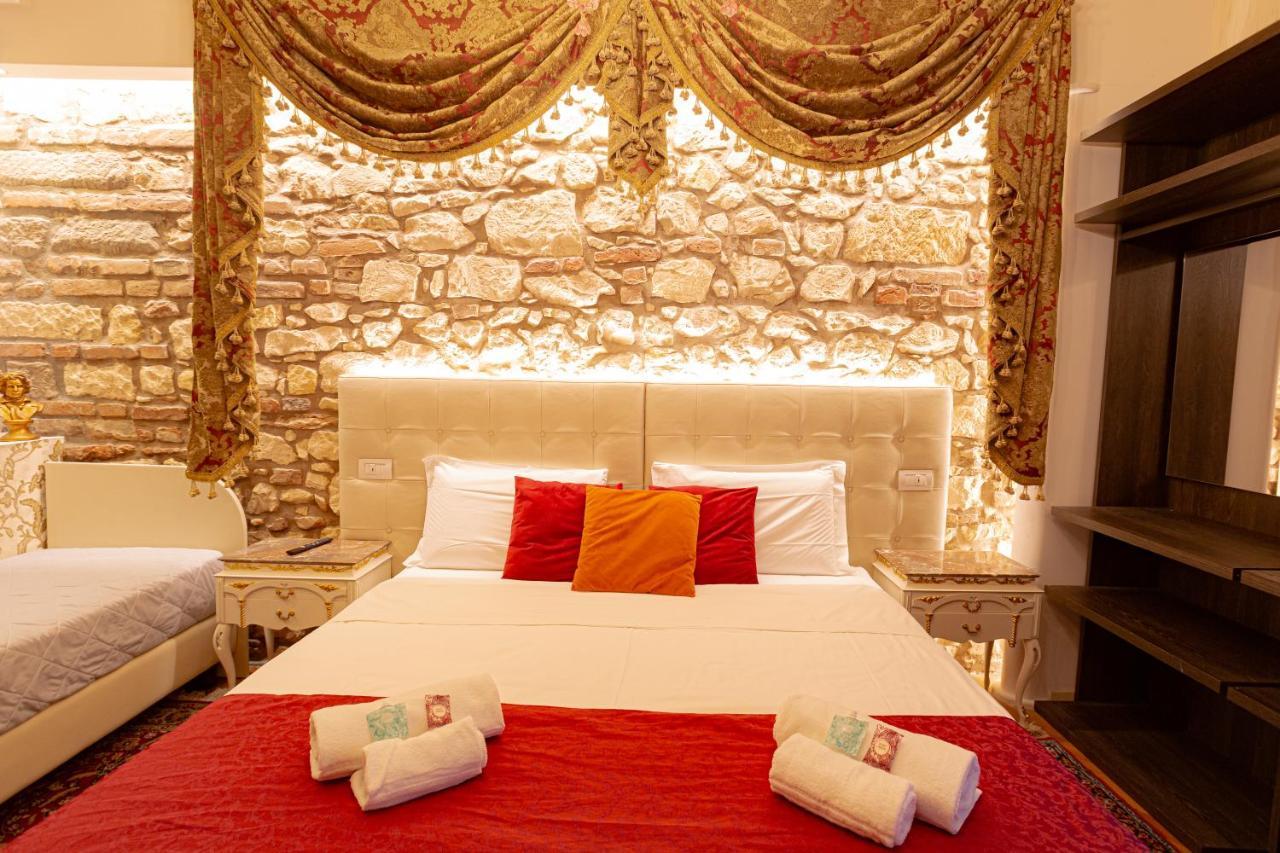 Giardini Dell'Arena Relais Hotel เวโรนา ภายนอก รูปภาพ