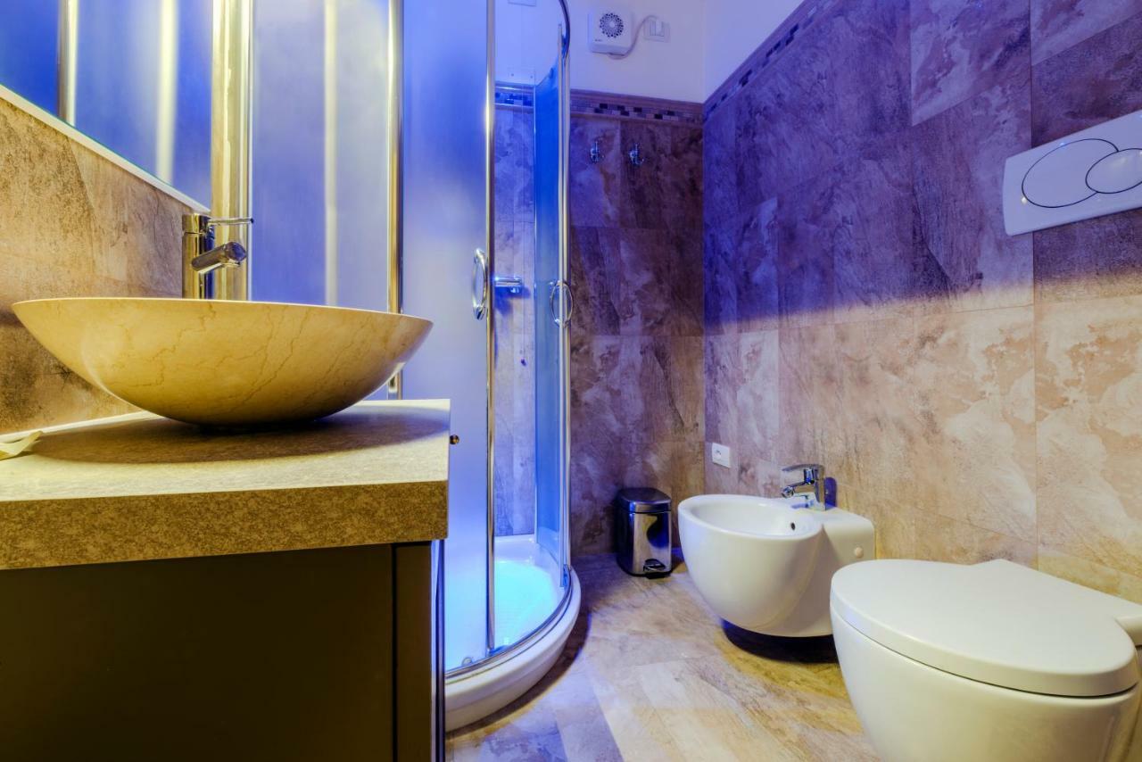 Giardini Dell'Arena Relais Hotel เวโรนา ภายนอก รูปภาพ